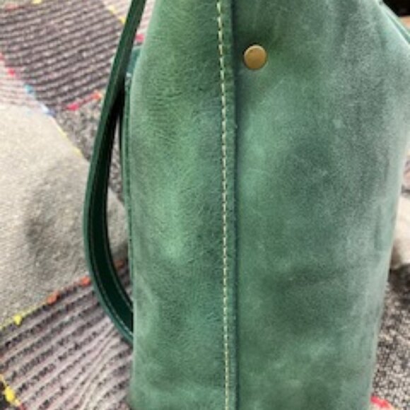 Portland Leather Surf Medium Classic Crossbody VGUC - Picture 9 of 12